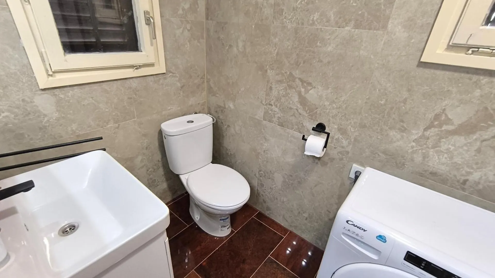 Apartment Ema Pula 0*,
